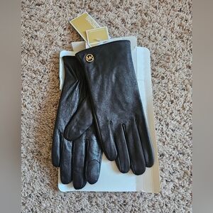 🖤 NWT Michael Kors Women Black Leather Gloves